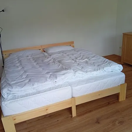 Zentrale & Ruhige & Parkplatz & Naehe Einkaufen & Bahnhof & Apartamento *